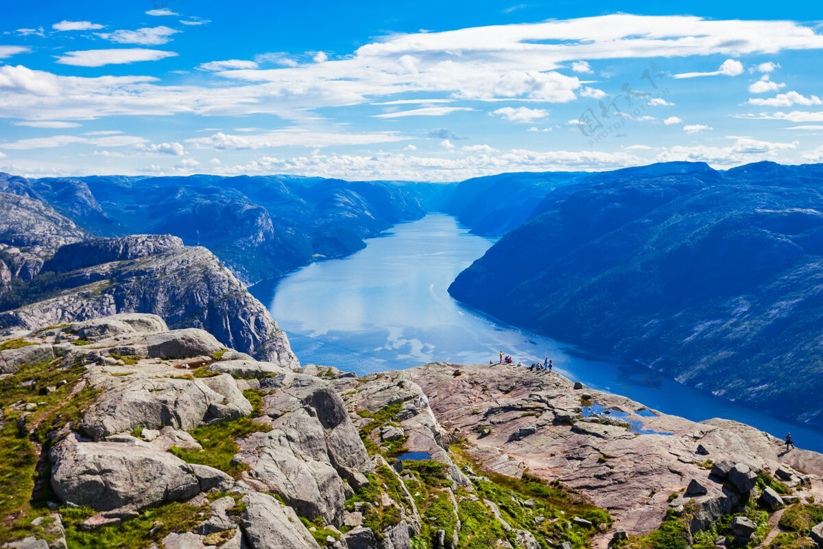 全景Preikestolen或prekestolen或讲坛岩石鸟瞰图 挪威湖泊风险北欧