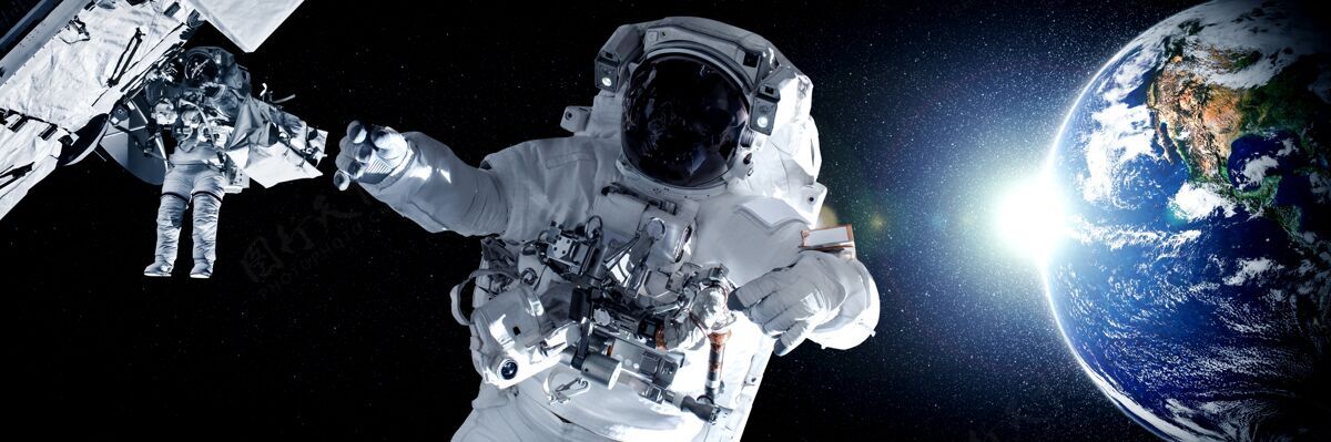 宇宙宇航员宇航员在为空间站工作时进行太空行走火箭卫星浮子