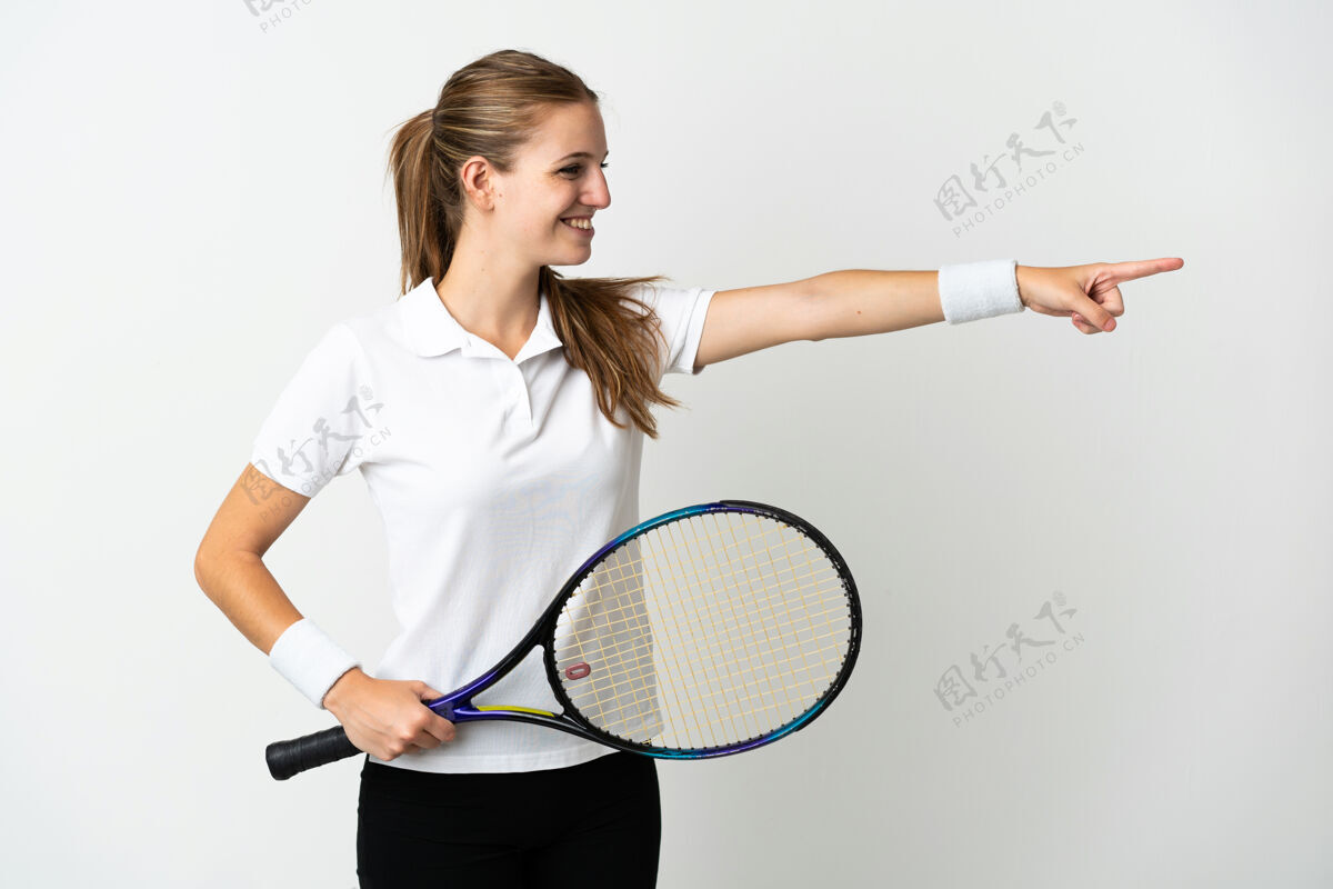 女孩白种背景的年轻白种女人打网球运动健康运动员