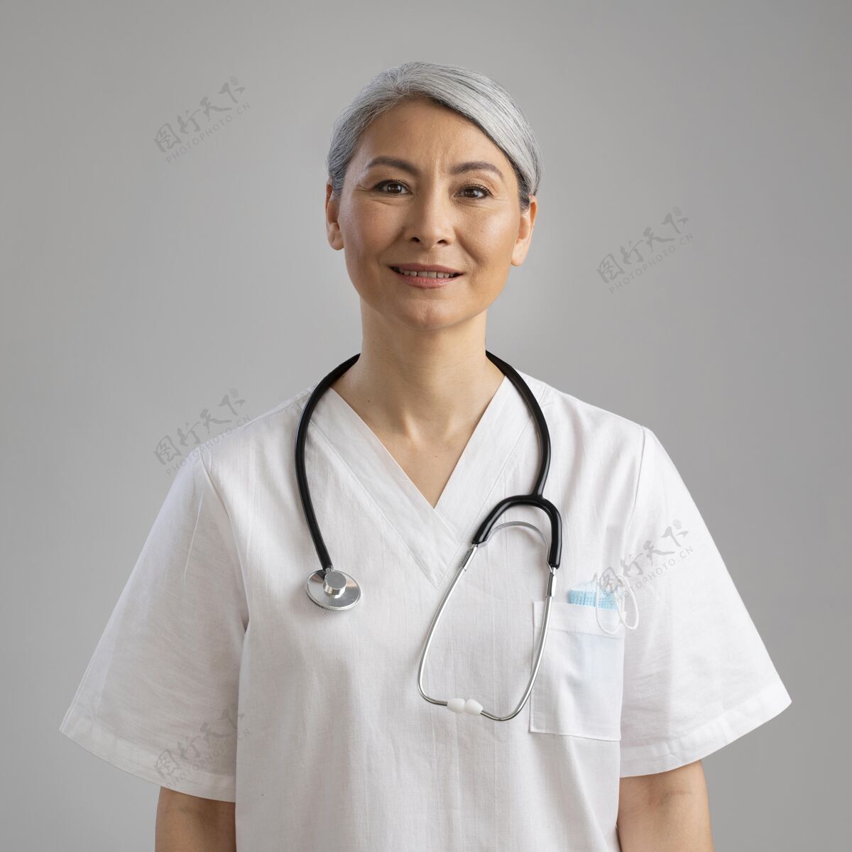 护士笑脸女卫生员画像工人助理医生