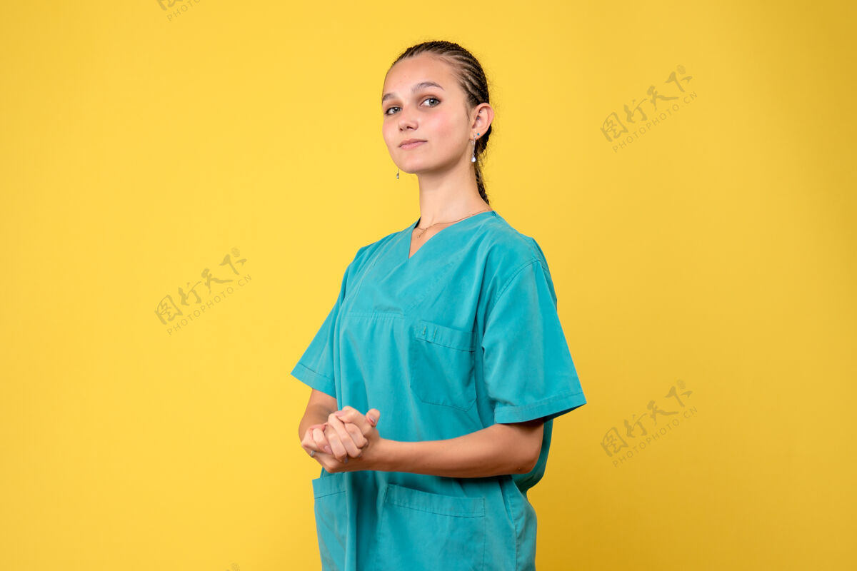 健康正面图女医生穿着医用衬衫 情绪健康护士covid-19病毒色医院医院医疗成人