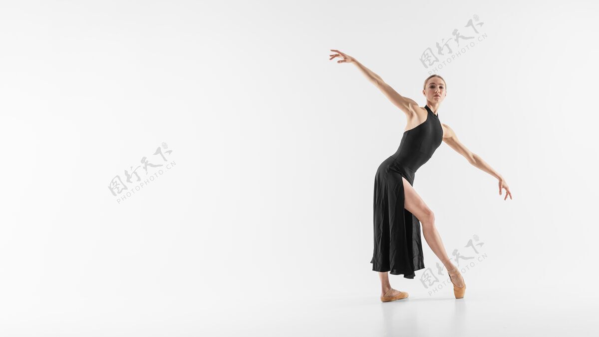复制空间全镜头芭蕾舞演员与复制空间芭蕾舞演员艺术家芭蕾舞