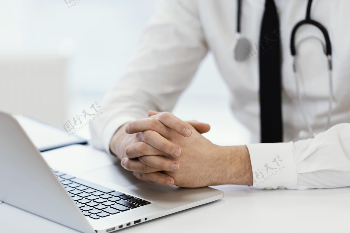 医疗保健拿着手提电脑的人医生生活方式健康