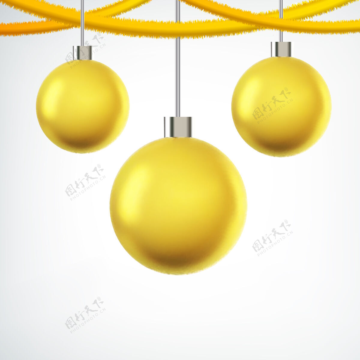 塑料树上挂着黄色的圣诞球和白色的丝带玻璃悬挂树