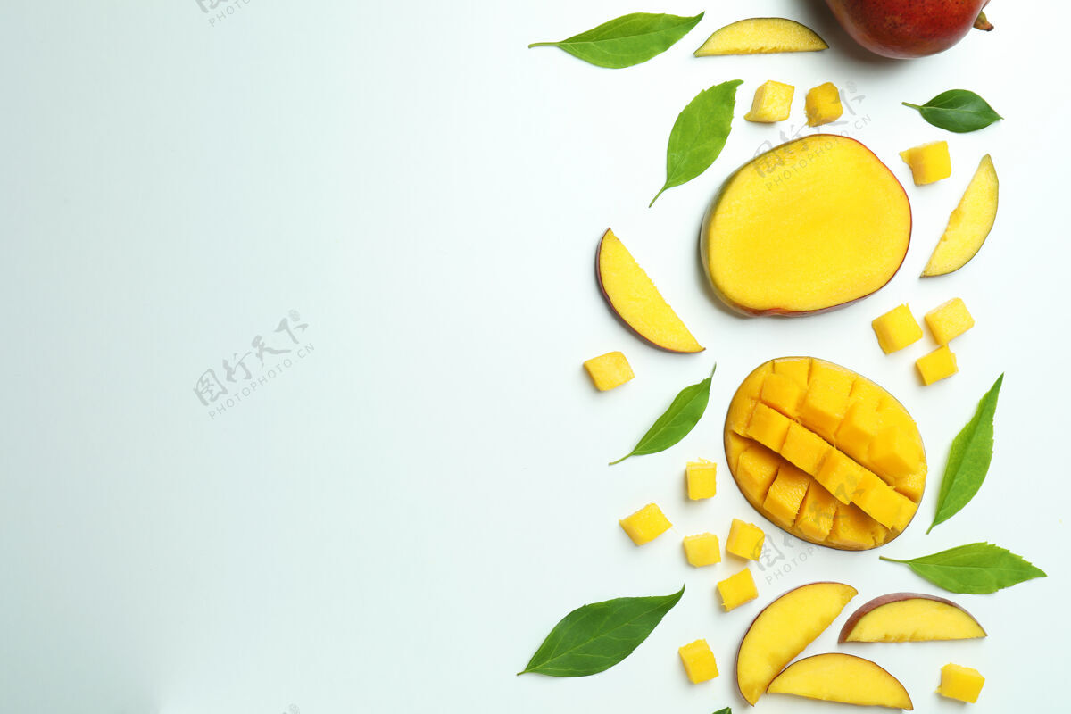 切割白色的芒果果实 俯视图水果多汁营养
